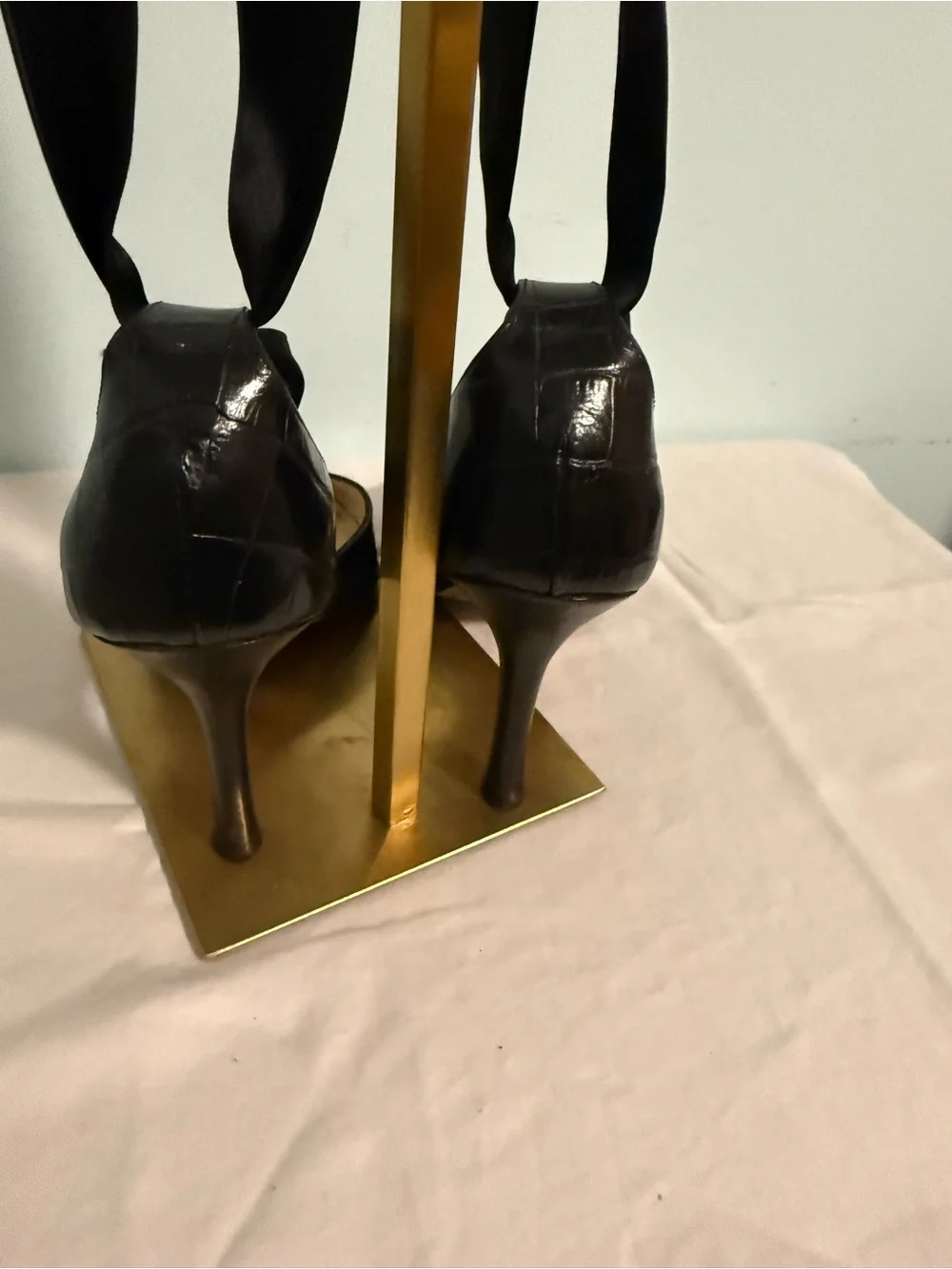 Kenneth Cole Black Pointed Lace-Up Women’s Pumps! - Picture 6 of 11